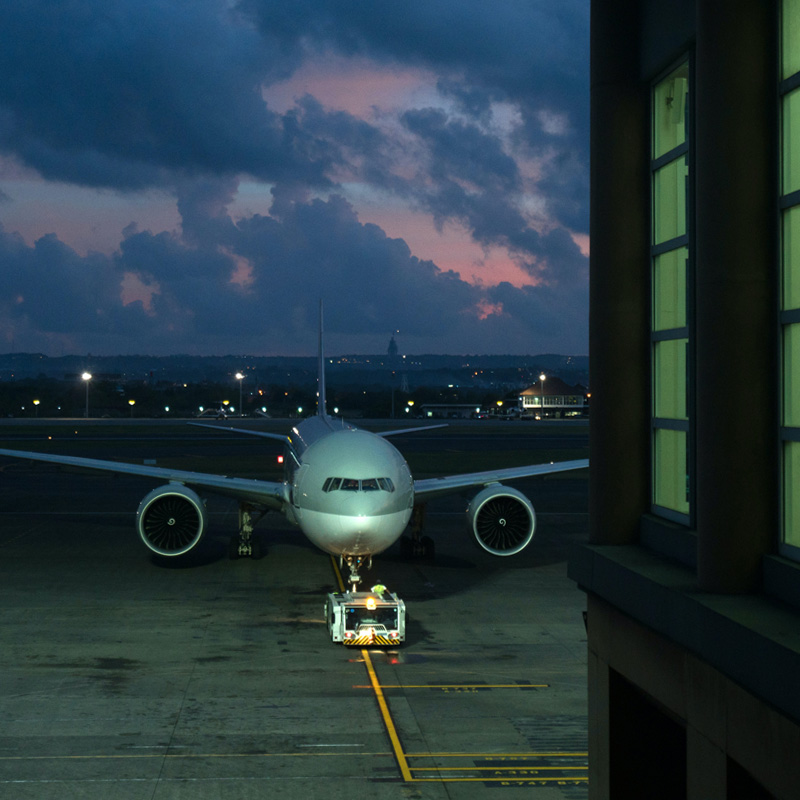 Edinburgh Airport Taxi and Minibus Transfers from Blackpool, the Fylde Coast and Preston, for groups of 6-16 passengers