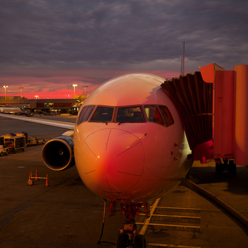 Glasgow-Airport-Header-Mobile-800-x-800px Glasgow Airport Taxi and Minibus Transfers from Blackpool, the Fylde Coast and Preston, for groups of 6-16 passengers
